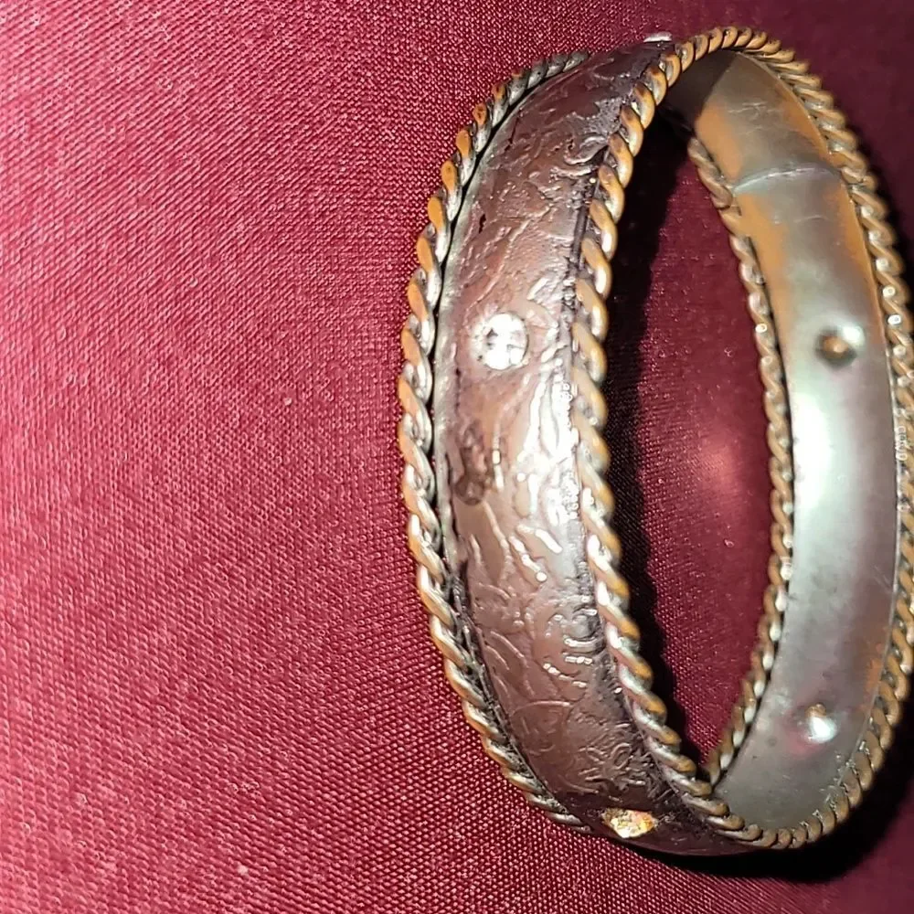 Vintage Textured Silver Diamond Bangle